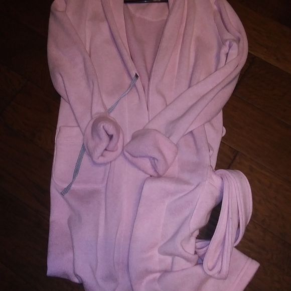 Victoria Secret Robe New - Picture 2 of 2